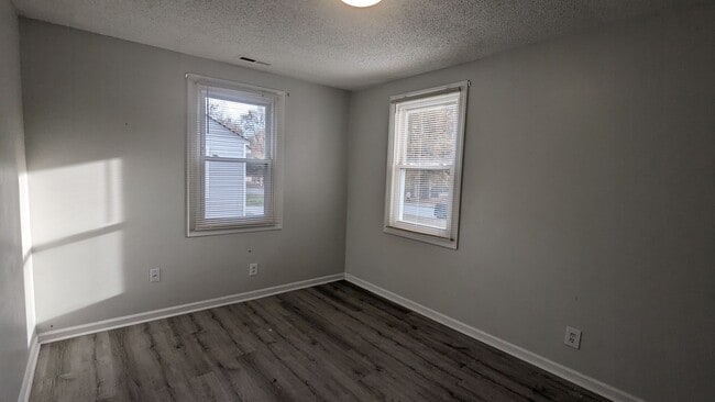 1325 Mayfair Ave in Greensboro, NC - Building Photo - Building Photo