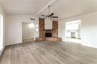 2919 Villa Sur Trail in Dallas, TX - Building Photo - Building Photo