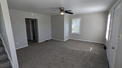 223 E Maple St in Hartville, OH - Building Photo - Building Photo