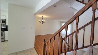 6106 Heron Pond Ct in Burke, VA - Building Photo - Building Photo