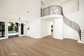 6 Harbor Pointe Dr in Newport Beach, CA - Building Photo - Building Photo