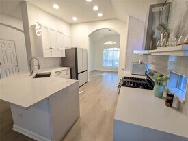 2008 Petrified Forest Dr in Austin, TX - Building Photo