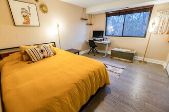 575 Thayer Ave, Unit 102 in Silver Spring, MD - Building Photo - Building Photo