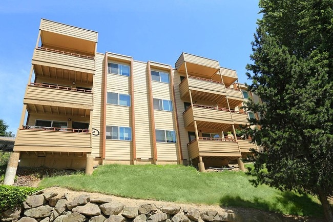 North Hill in Tukwila, WA - Foto de edificio - Building Photo