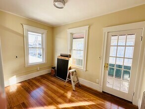 68 Pinkert St in Medford, MA - Building Photo - Building Photo