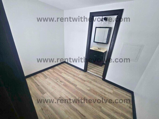 227 E Washington St in Parker City, IN - Building Photo - Building Photo