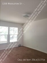 1208 Middleton St in Killeen, TX - Building Photo - Building Photo