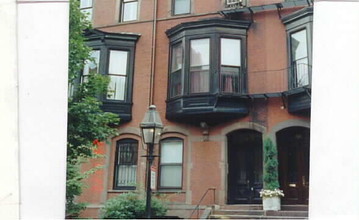 124 Marlborough St in Boston, MA - Foto de edificio - Building Photo