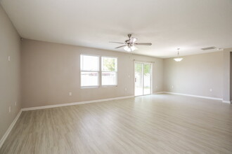 1996 Pebble Point Dr in Green Cove Springs, FL - Building Photo - Building Photo