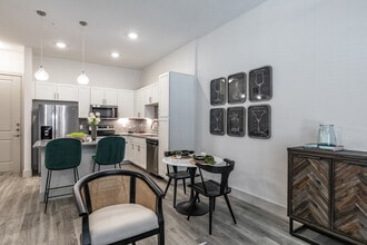 Icon at Yorktown in Houston, TX - Building Photo - Interior Photo