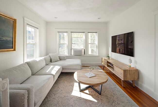 43 Palmer St in Arlington, MA - Building Photo - Building Photo