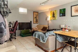 5 Belwood Blvd in Vaughan, ON - Building Photo - Building Photo