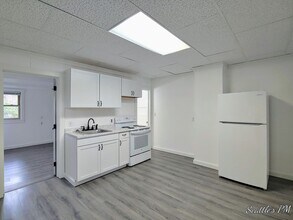 258 E Newton St in Seattle, WA - Building Photo - Building Photo