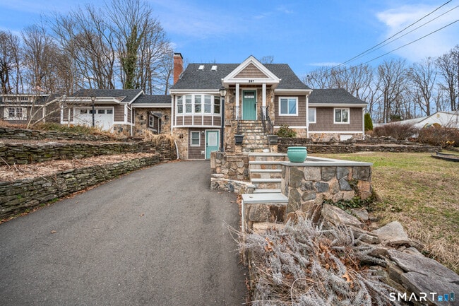 297 South Rd in Farmington, CT - Building Photo - Building Photo