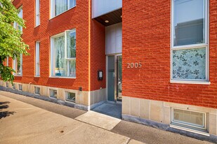 Nuvo Condos in Montréal, QC - Building Photo
