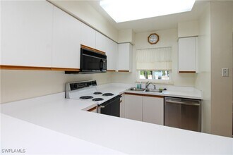 333 Sunrise Cay in Naples, FL - Building Photo - Building Photo