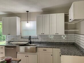 1709 Nelva St in Waco, TX - Building Photo - Building Photo