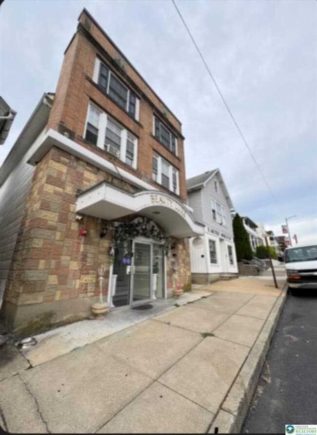 property at 1222 Main St