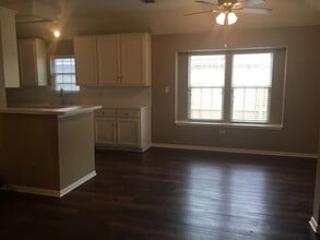 607 Ashland Creek in Victoria, TX - Building Photo - Building Photo
