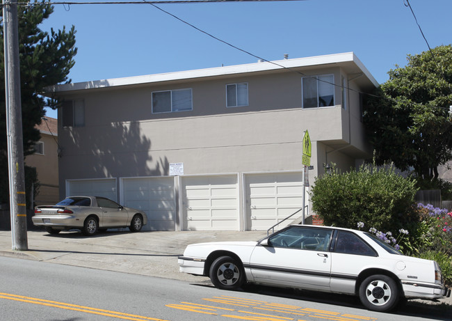 416 Miller Ave in South San Francisco, CA - Foto de edificio - Building Photo