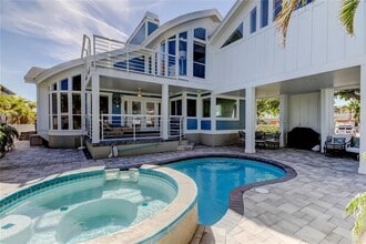 103 Morgan Dr in Belleair Beach, FL - Building Photo - Building Photo