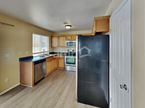 21551 E 42nd Ave in Denver, CO - Building Photo - Building Photo