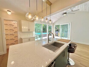 3713 N Flagler Dr in West Palm Beach, FL - Building Photo - Building Photo