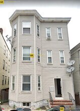 116 Falcon St, Unit 1 in Boston, MA - Building Photo - Building Photo