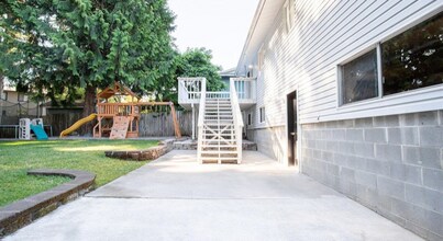 4713 61st Ave W in University Place, WA - Building Photo - Building Photo