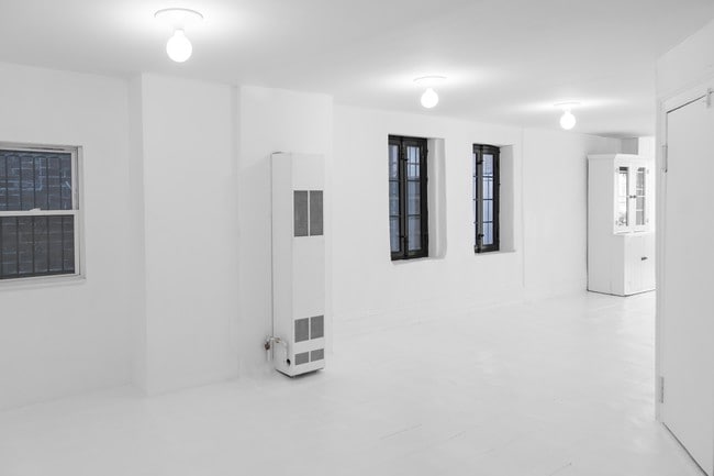 86 S 8th St in Brooklyn, NY - Building Photo - Interior Photo