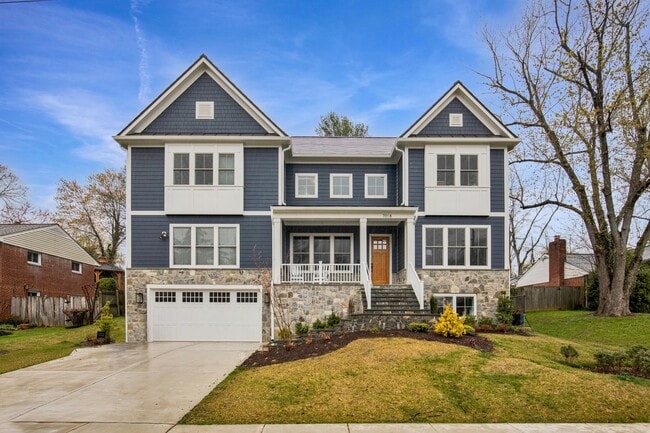 property at 7018 Statendam Ct