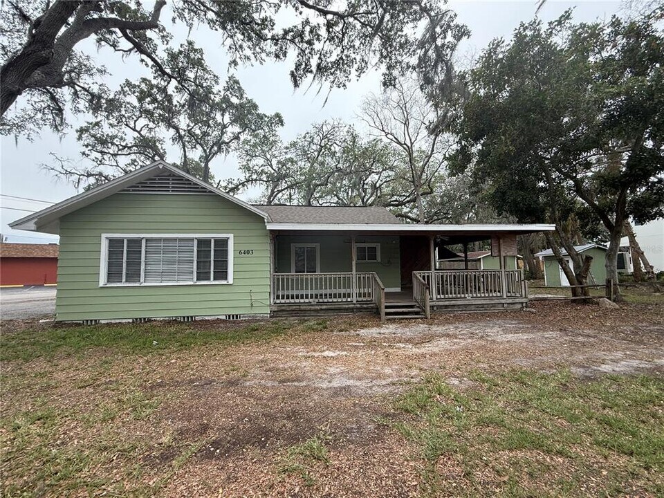 6405 River Rd in New Port Richey, FL - Building Photo