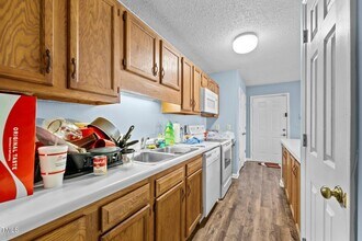 702 Glendale Dr in Greensboro, NC - Building Photo - Building Photo