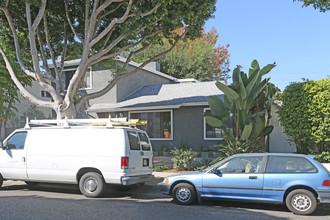 1807 Oak St in Santa Monica, CA - Foto de edificio - Building Photo