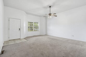 3917 N 15th St in Ozark, MO - Foto de edificio - Building Photo