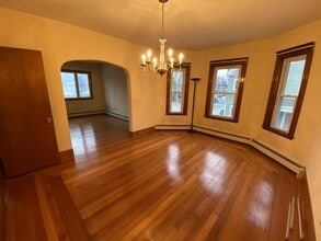 52 Pearson Rd, Unit 2 in Somerville, MA - Building Photo - Building Photo