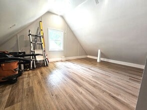 876 Washington St in Traverse City, MI - Building Photo - Building Photo