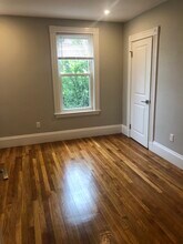 24 Pond St, Unit 2 in Boston, MA - Building Photo - Building Photo