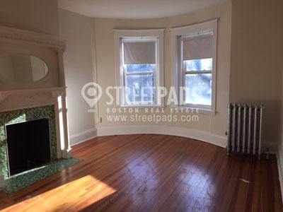 1377 Commonwealth Ave in Boston, MA - Building Photo
