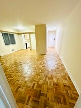 10506 Weymouth St, Unit #2 in Bethesda, MD - Building Photo - Building Photo