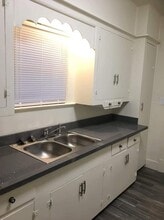 2416 Ave A in Nederland, TX - Building Photo - Building Photo