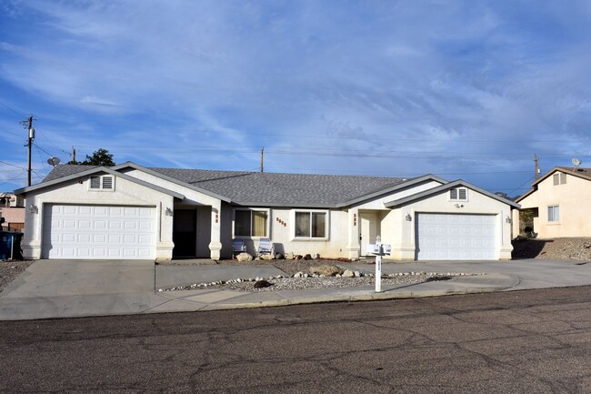 property at 2815 Palisades Dr