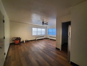 54 N Morris St, Unit 1 in Waynesburg, PA - Building Photo - Building Photo