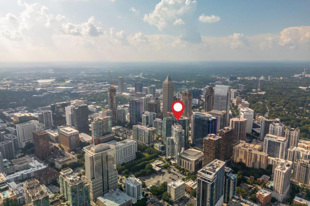 1065 Peachtree St NE in Atlanta, GA - Building Photo