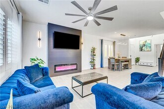 10362 Vista Argento Ave in Las Vegas, NV - Building Photo - Building Photo