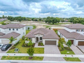 2972 SE 23rd Ave in Homestead, FL - Foto de edificio - Building Photo