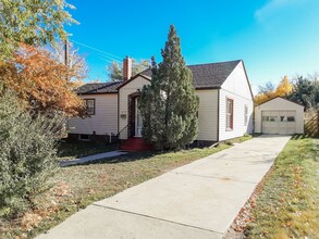 838 Lewis St in Sheridan, WY - Building Photo - Building Photo