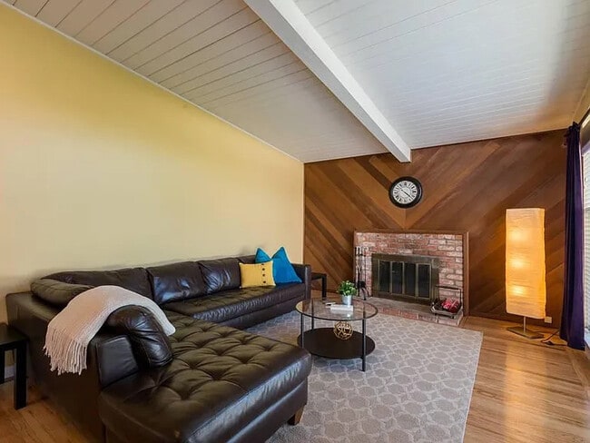 333 Ruth Avenue, Unit House in Mountain View, CA - Building Photo - Building Photo