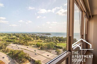 3950 N Lake Shore Dr, Unit 1928 in Chicago, IL - Building Photo - Building Photo