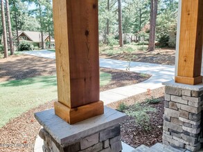 9 Clarendon Ln in Pinehurst, NC - Building Photo - Building Photo